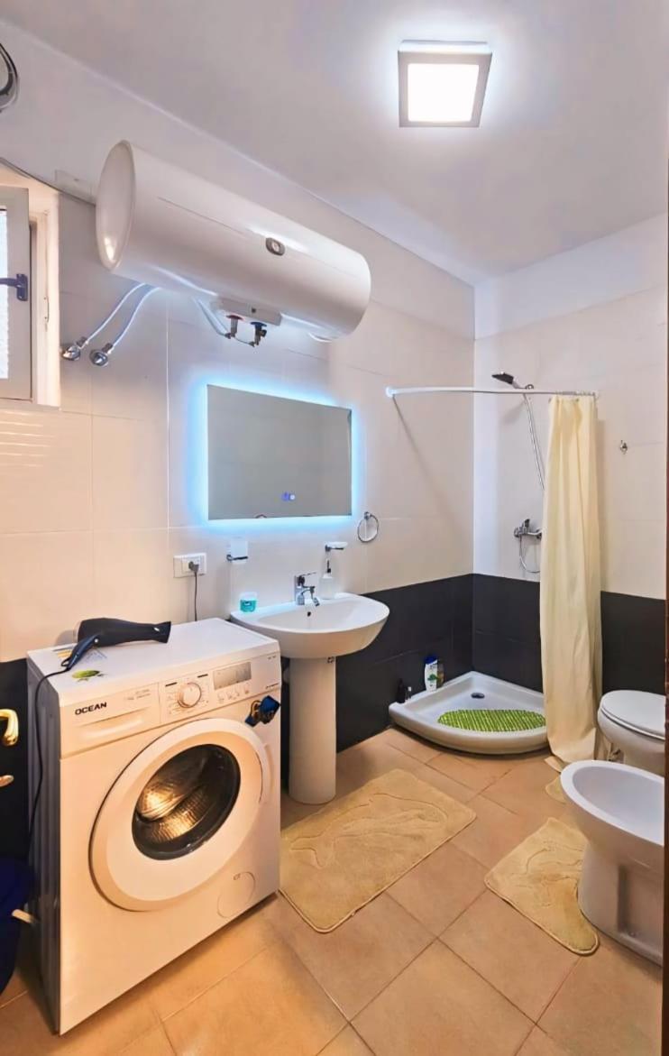 Skanderbeg Square Apartments Tirana Buitenkant foto