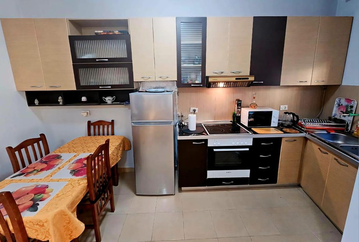 Skanderbeg Square Apartments Tirana Buitenkant foto
